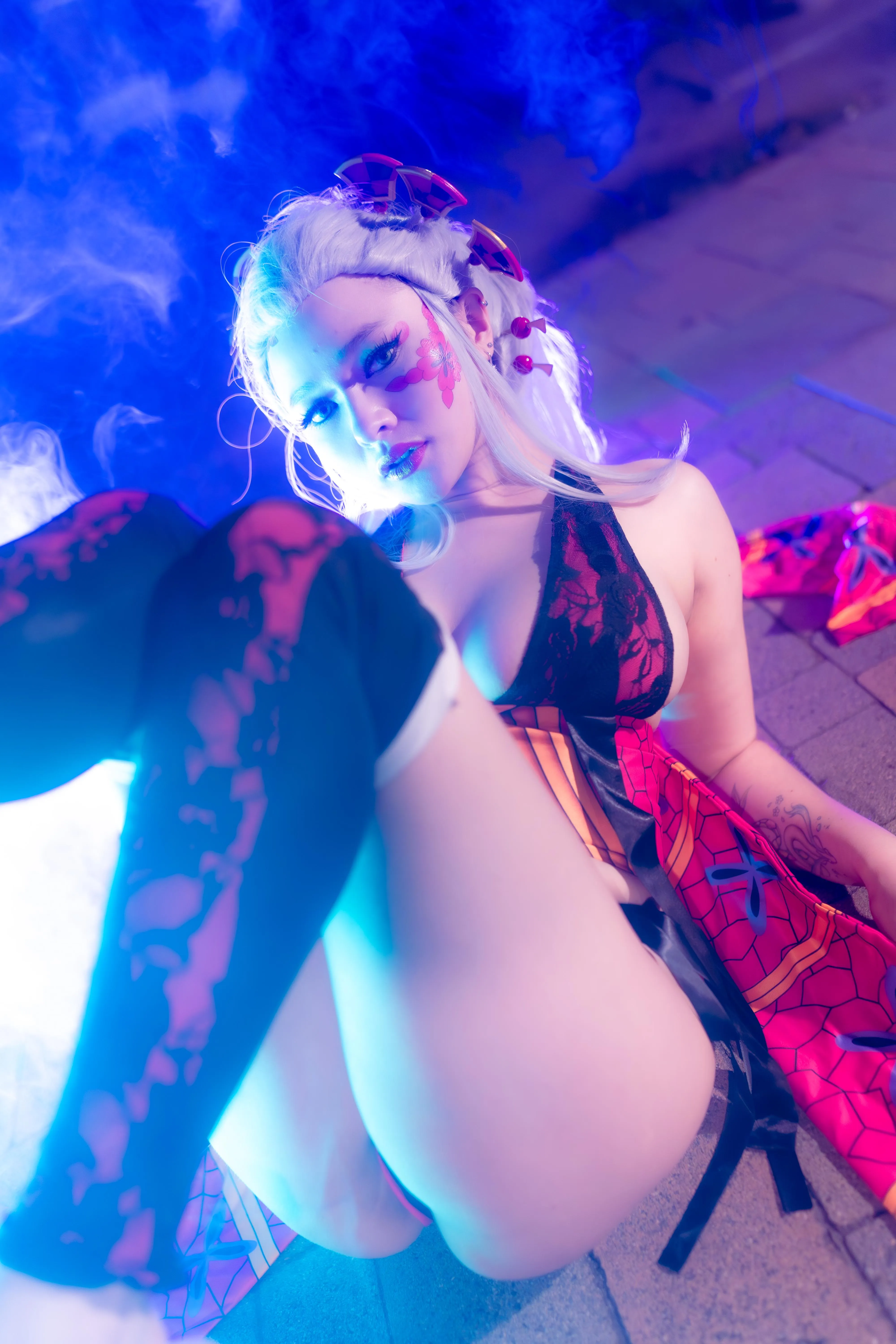 Don’t look so scared... I like to play with my food