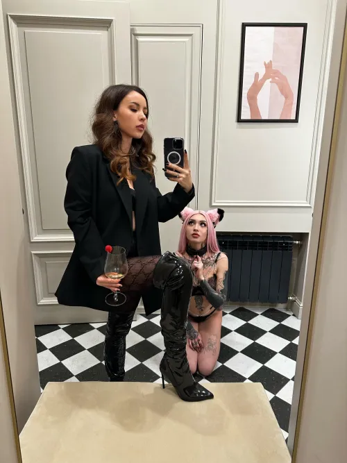 Every lady should have an obedient kitty on a leash