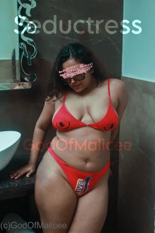 (hotwife) seductress