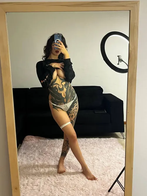 Hotwives may have their fun, but single girls bring the fire 🔥