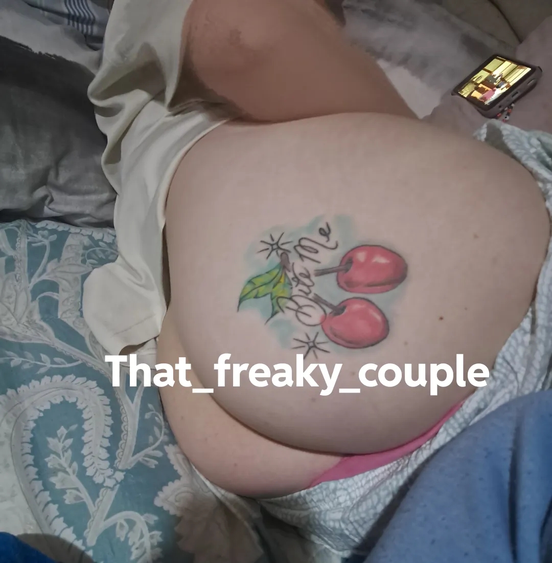 How I normally lay in bed,are there any complaints?😘