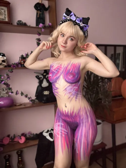 I like Kuromi, so I made body art in this style