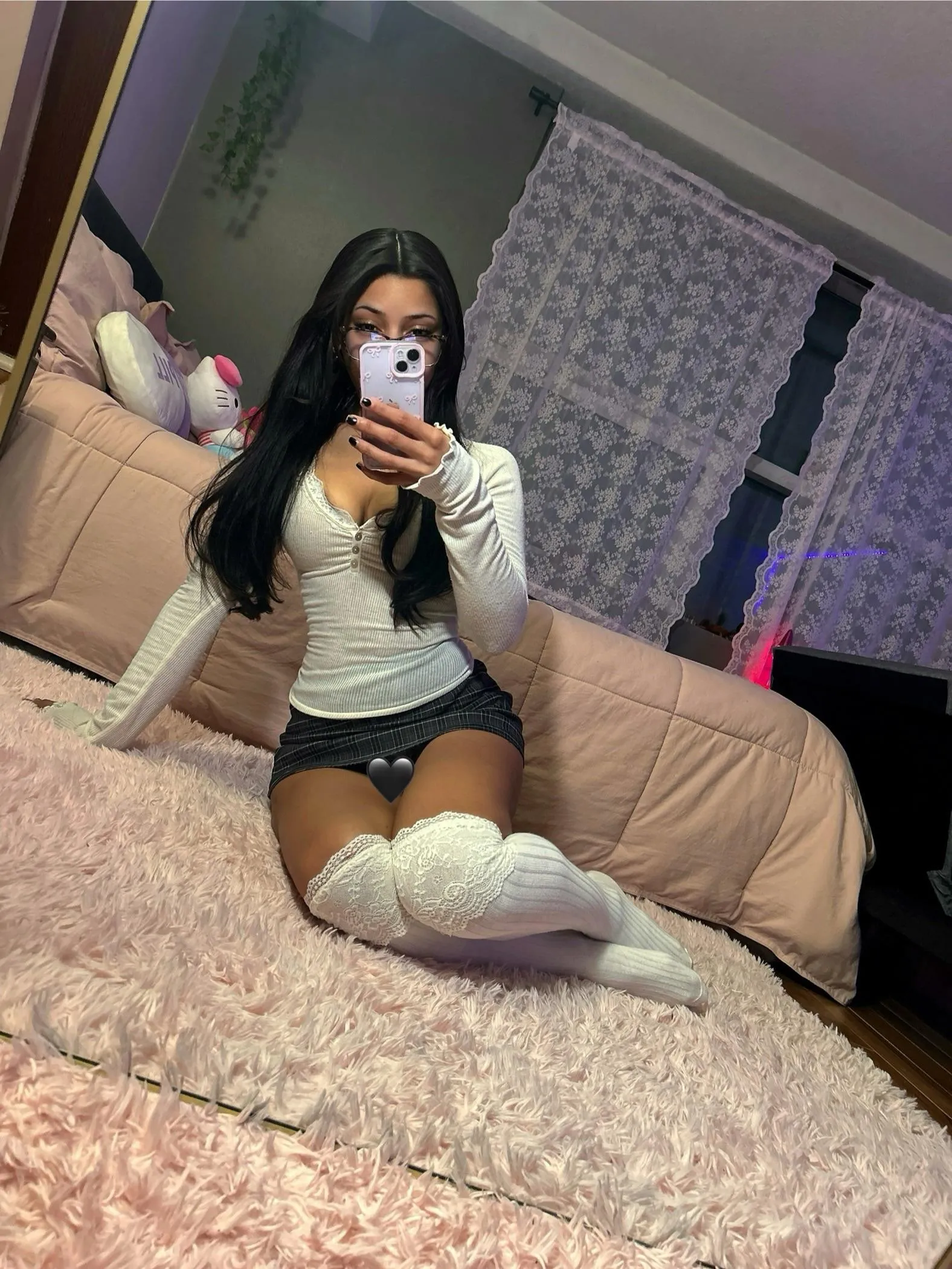 i want new beta white bois to ruin 💗