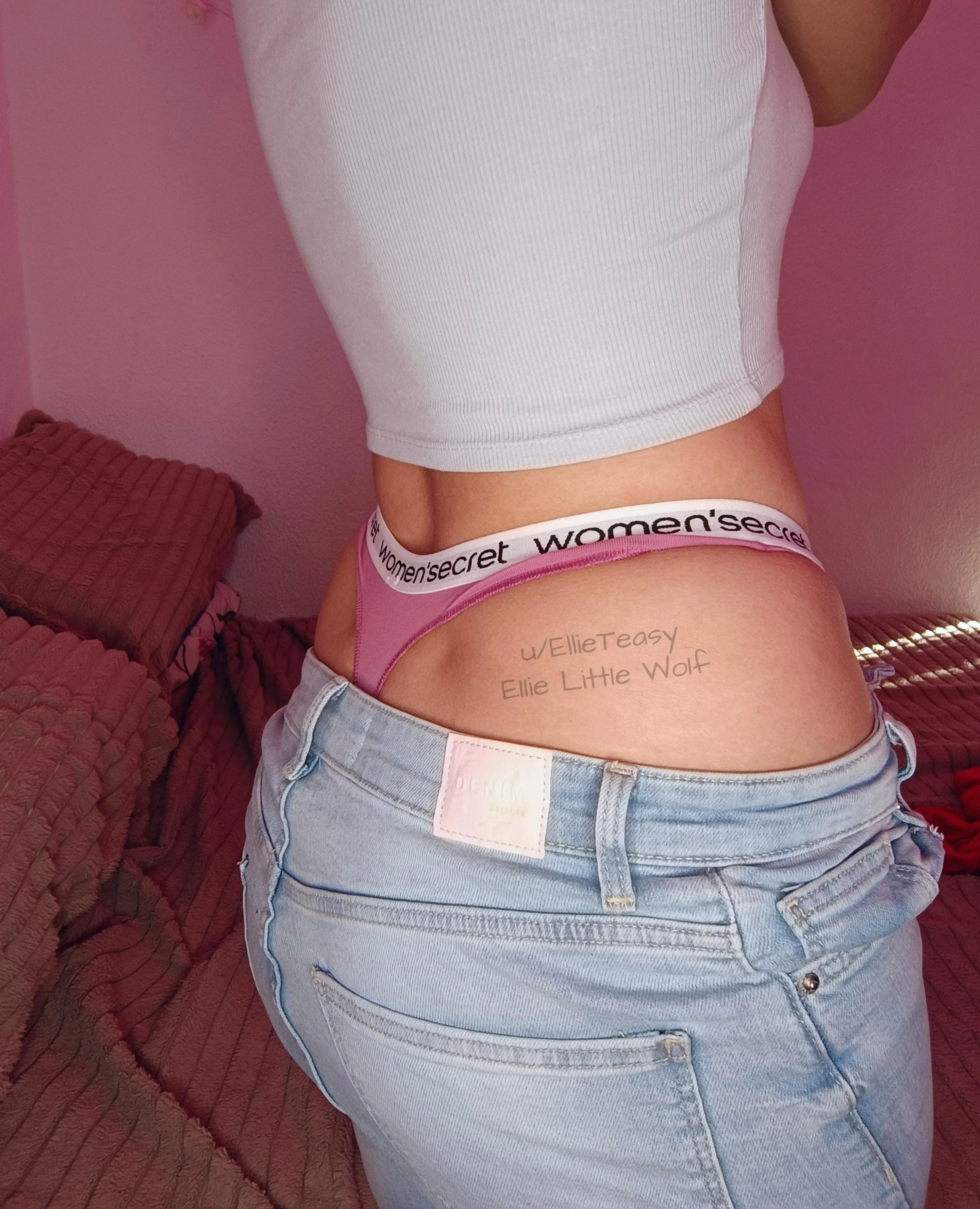 I wore this thong to the gym and caught someone staring at my ass