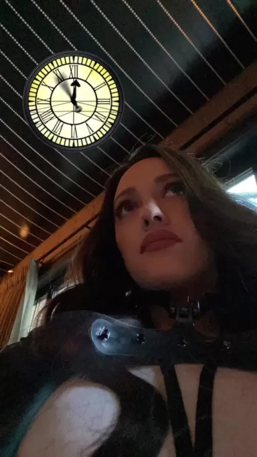 MOMMY 😍😍😍🙌🏻 it’s giving the “worship me” vibe.