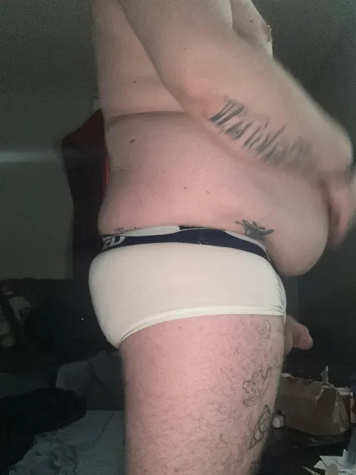 Selling 4 pairs of underwear. 3 boxer briefs and one brief