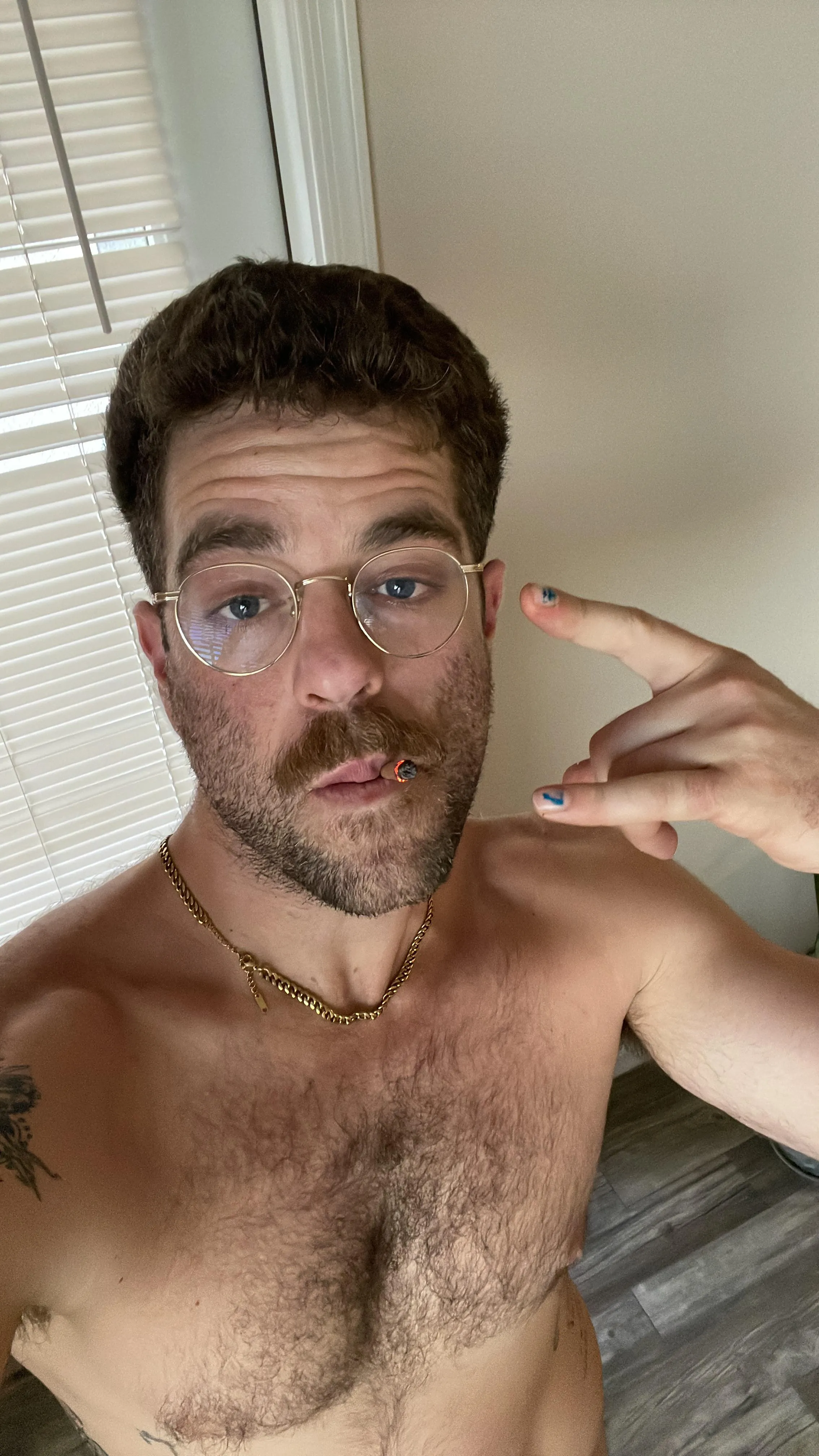 Sneaky afternoon joint 💨