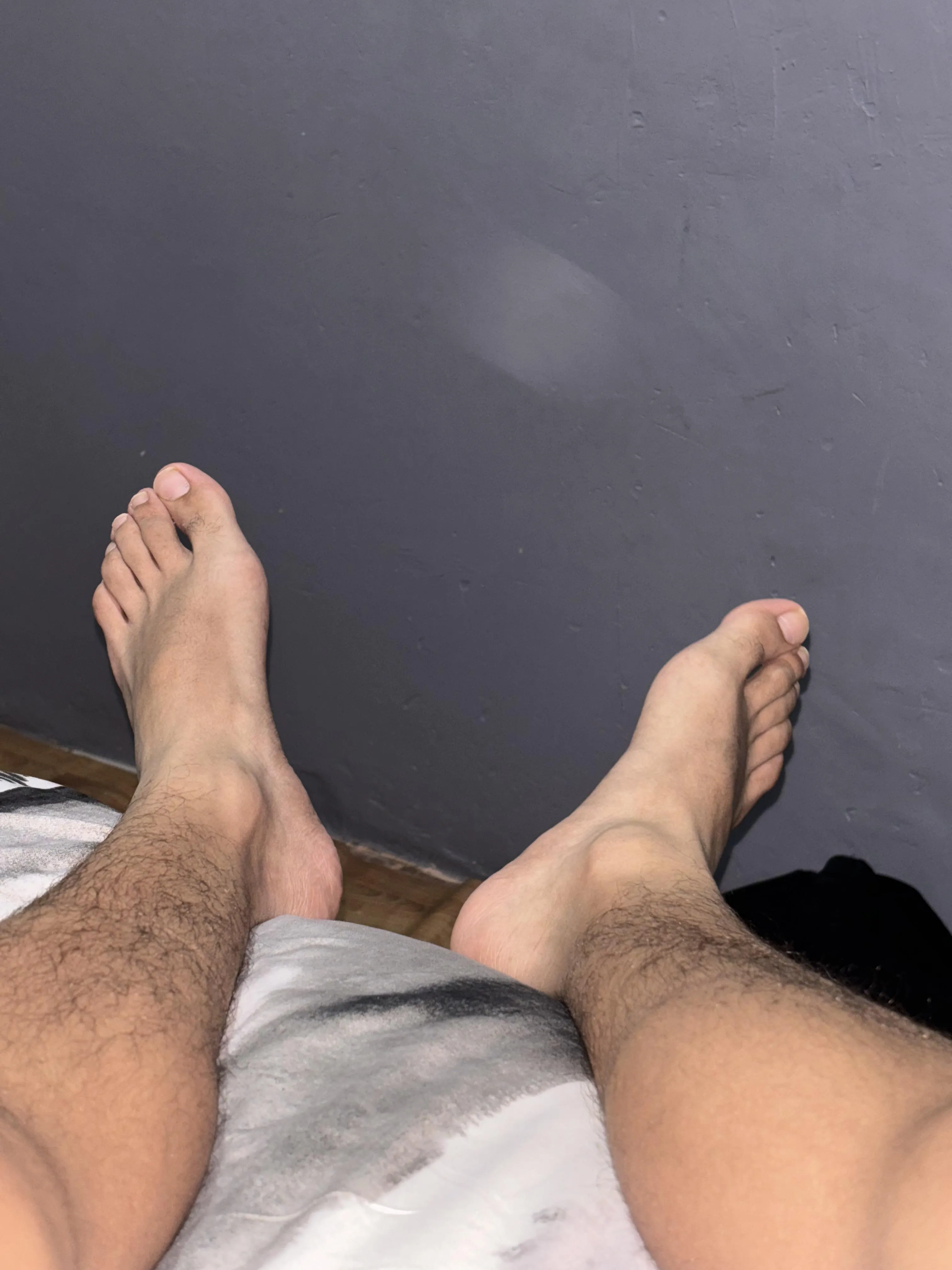 Suck my toes bro?