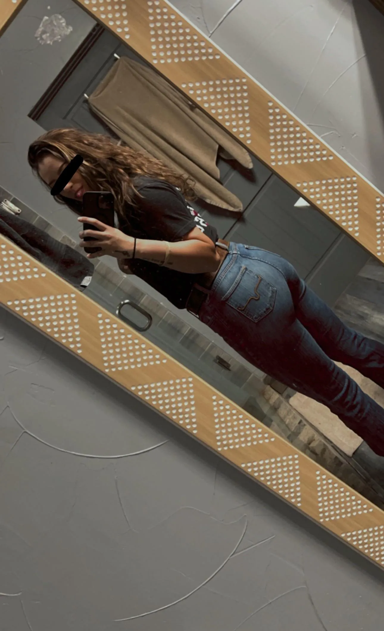 The way my hair curls up in the humidity is wild