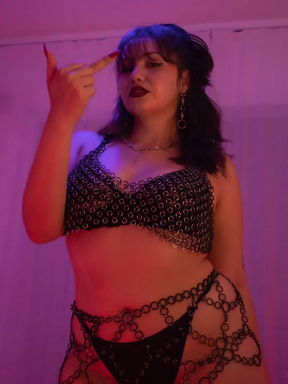 this is the only finger you'll ever deserve from me