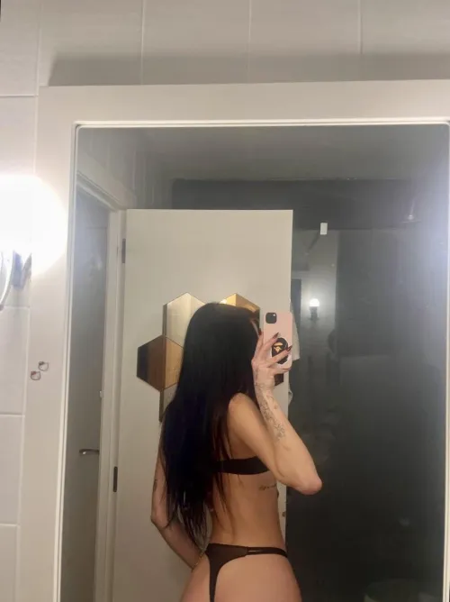 Wanna feed me something [Jessie]