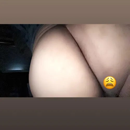 [22] I just want some nice str8 guy cock 😩