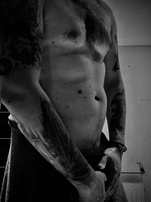 28M Wife has gone to bed! Who wants to entertain me for the rest of the evening? 😈