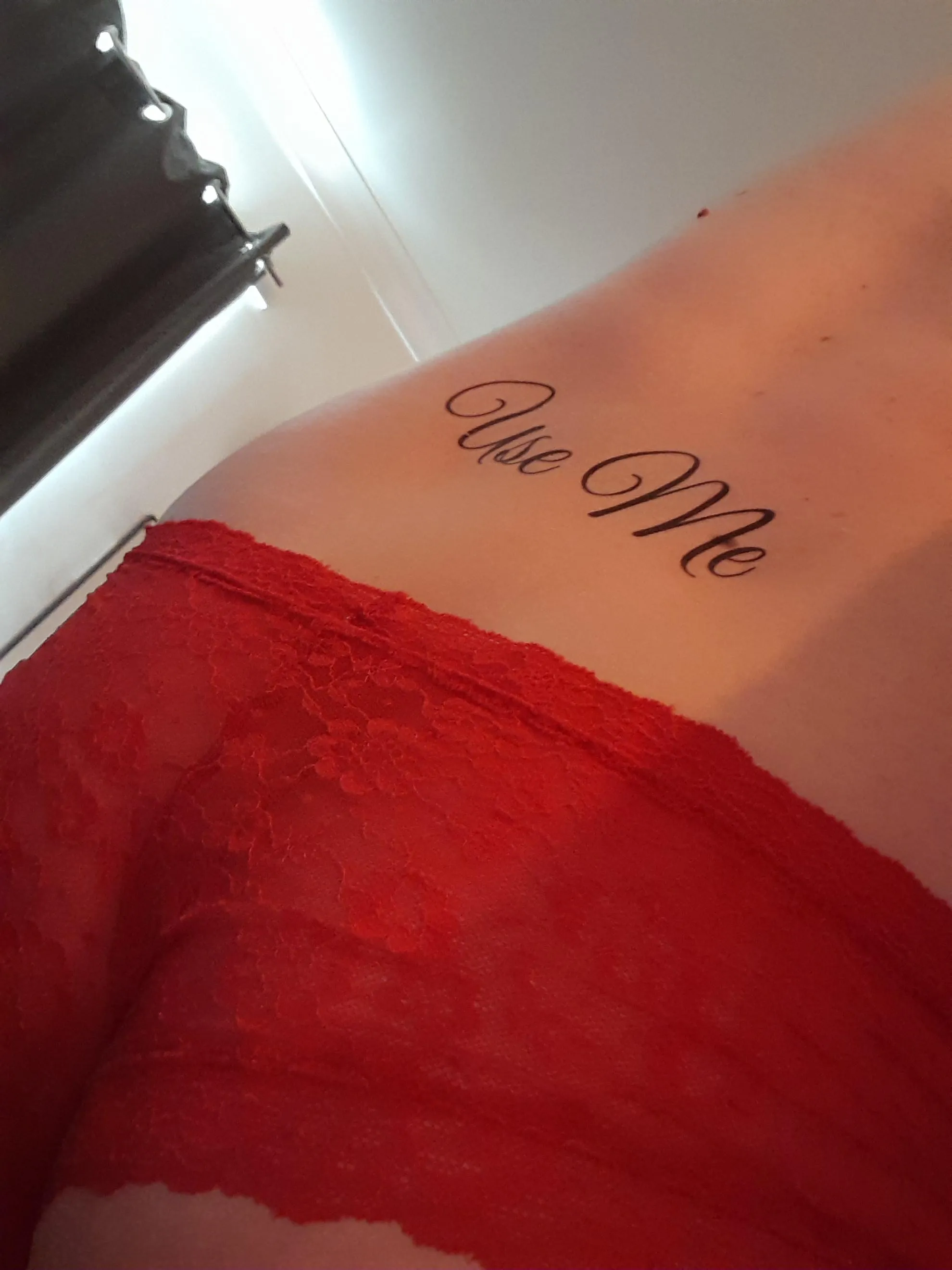 33 [S4A] Do you like my new tattoo?