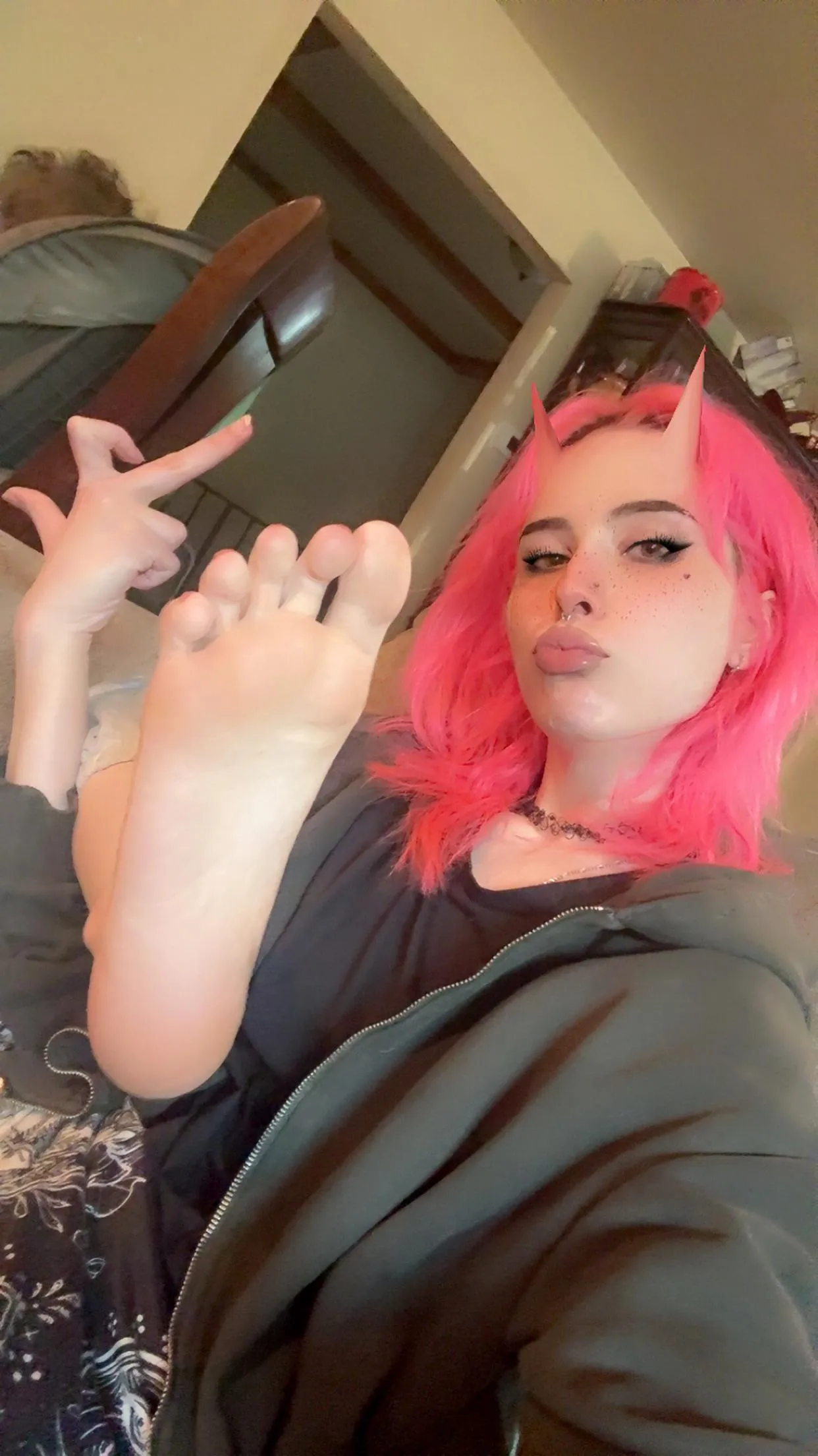 😈😈any dirty boiis beneath me rn?🤪😘