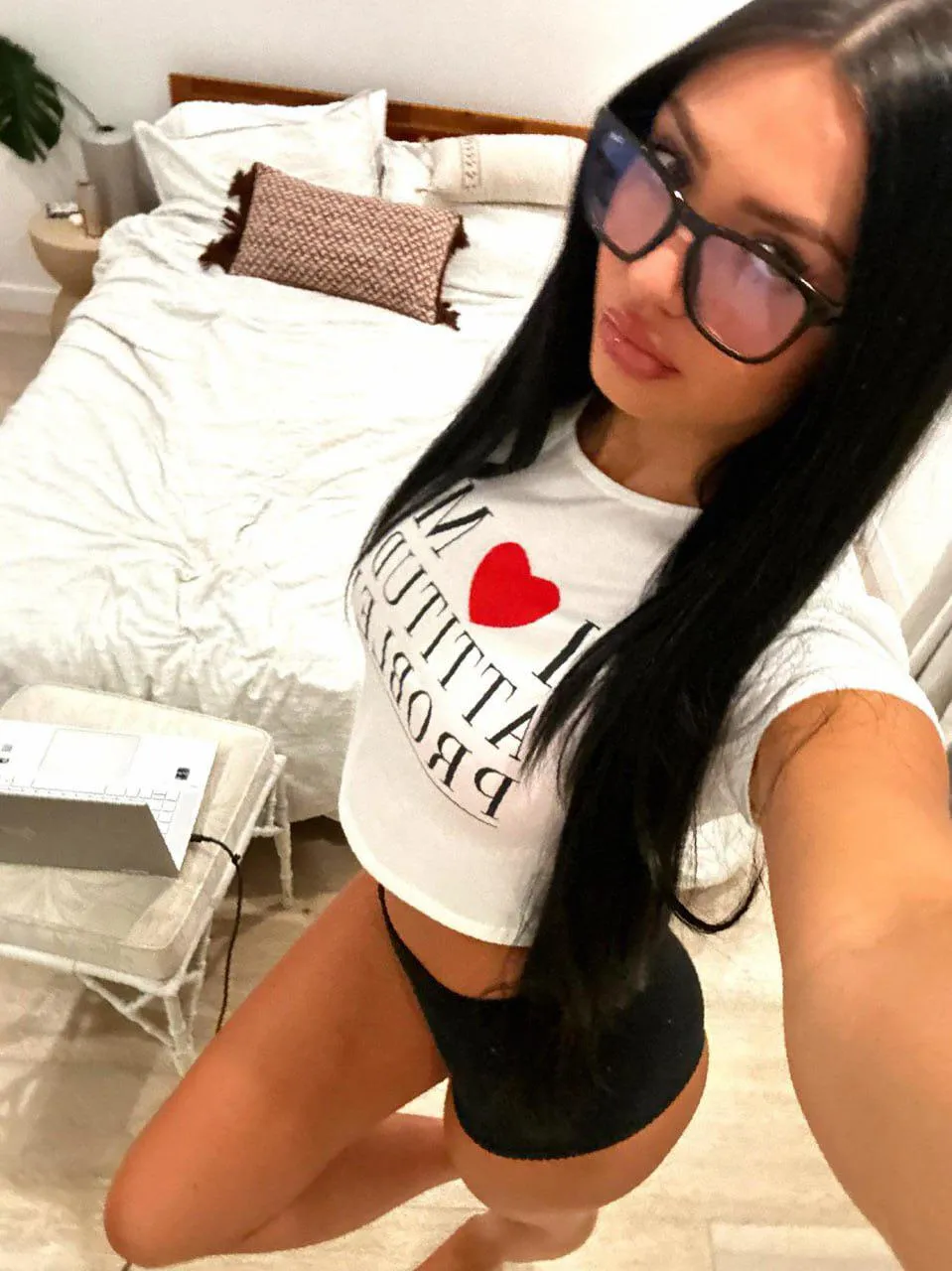 Any hungry daddies out there