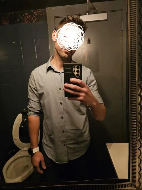 Bathroom Selfie 📷