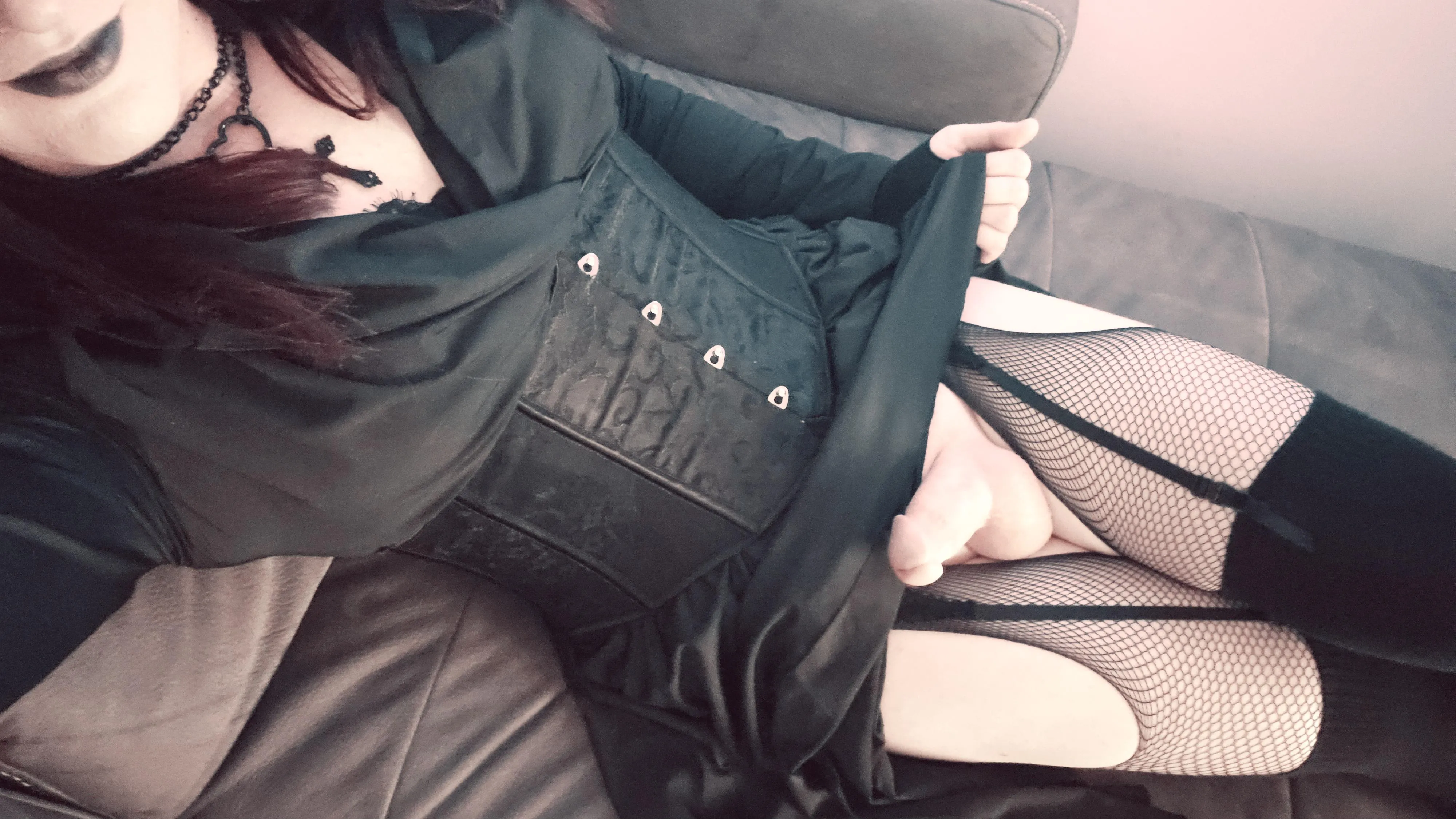 Be a good pet and bark for Mommy, then I may let you taste it