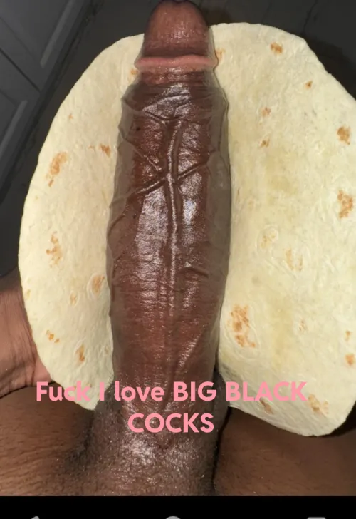 I need 3 more just like this one.. One for my ass, one for my mouth and one for each hand ... Who here likes tight white boi ass?