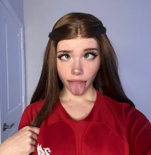 idk but i think i look silly when i do this >.<