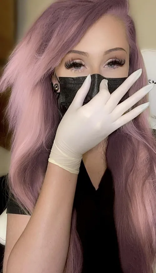 Long nails & gloves 🤍