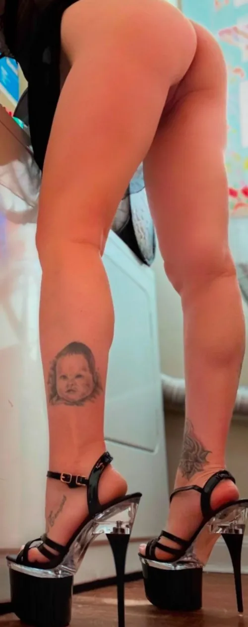 Never too busy on Memorial Day weekend to follow these legs all the way up