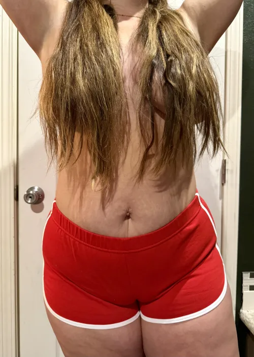 New shorts, same old tummy, how’s the fit?