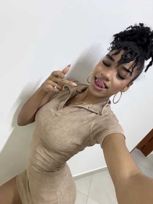 Pretty but silly, that's who I am