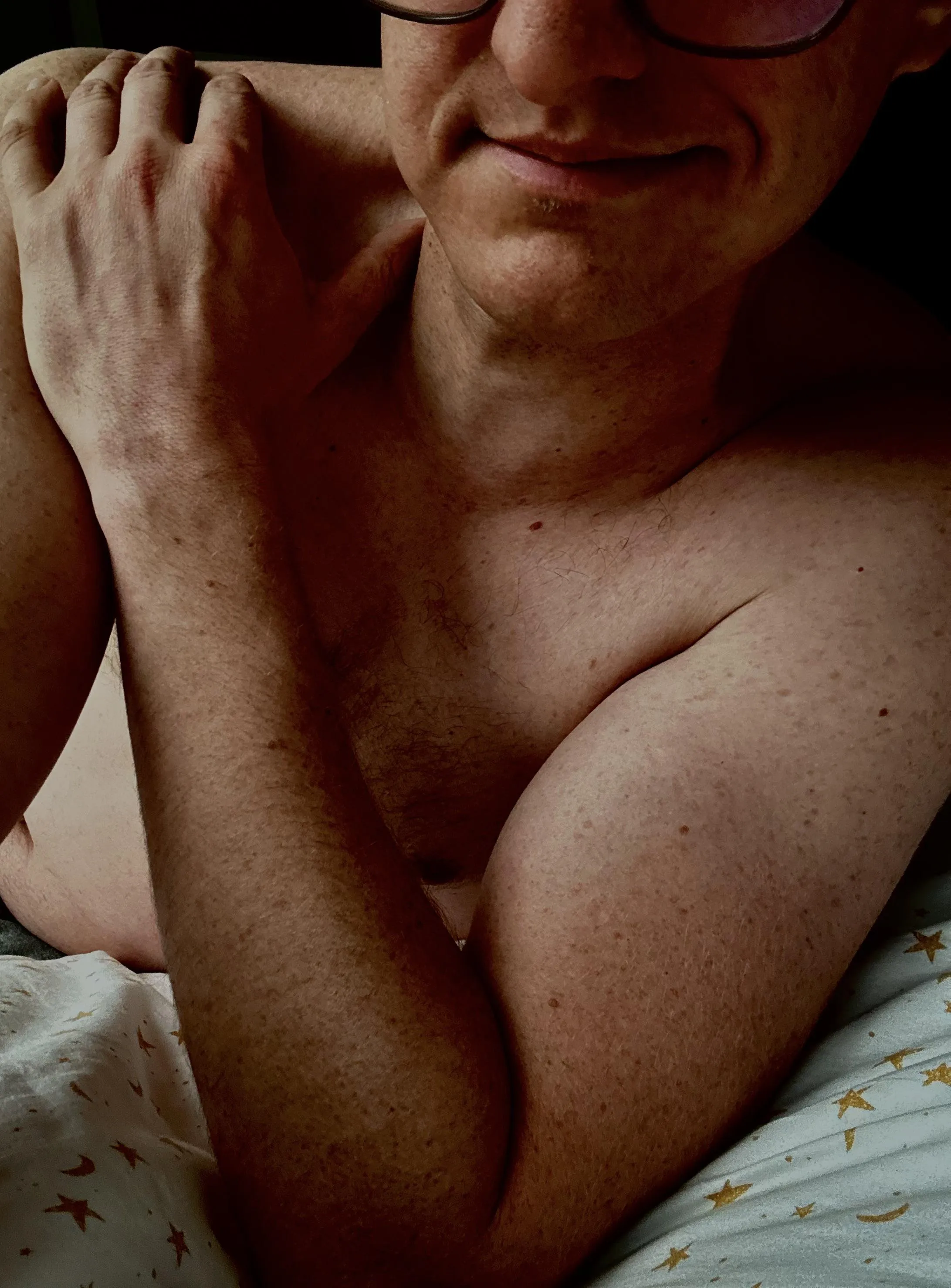 SAP #259 I wonder what would fit in the crook of my arm? [m]