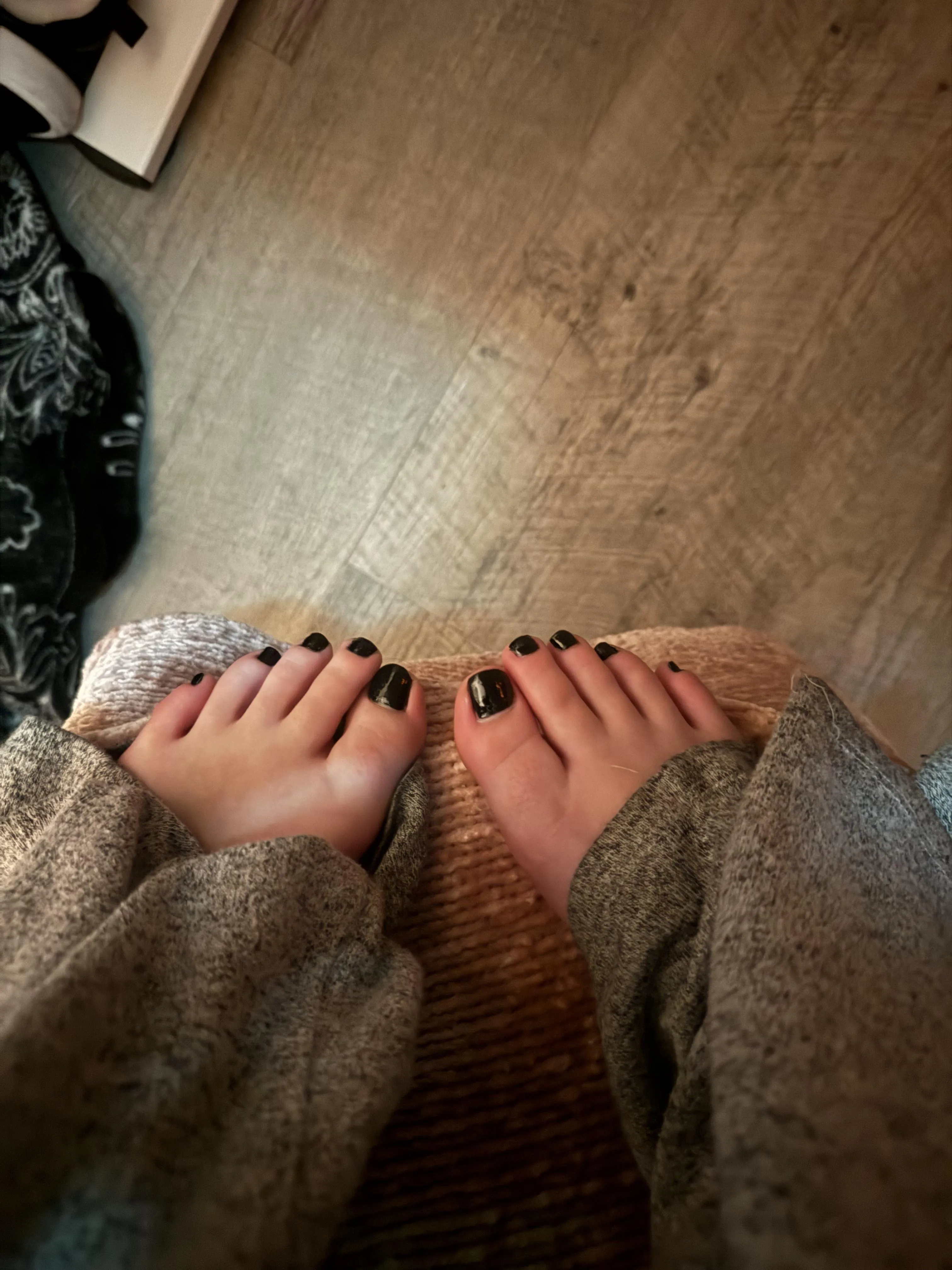 what do you guys think of my polish🤗