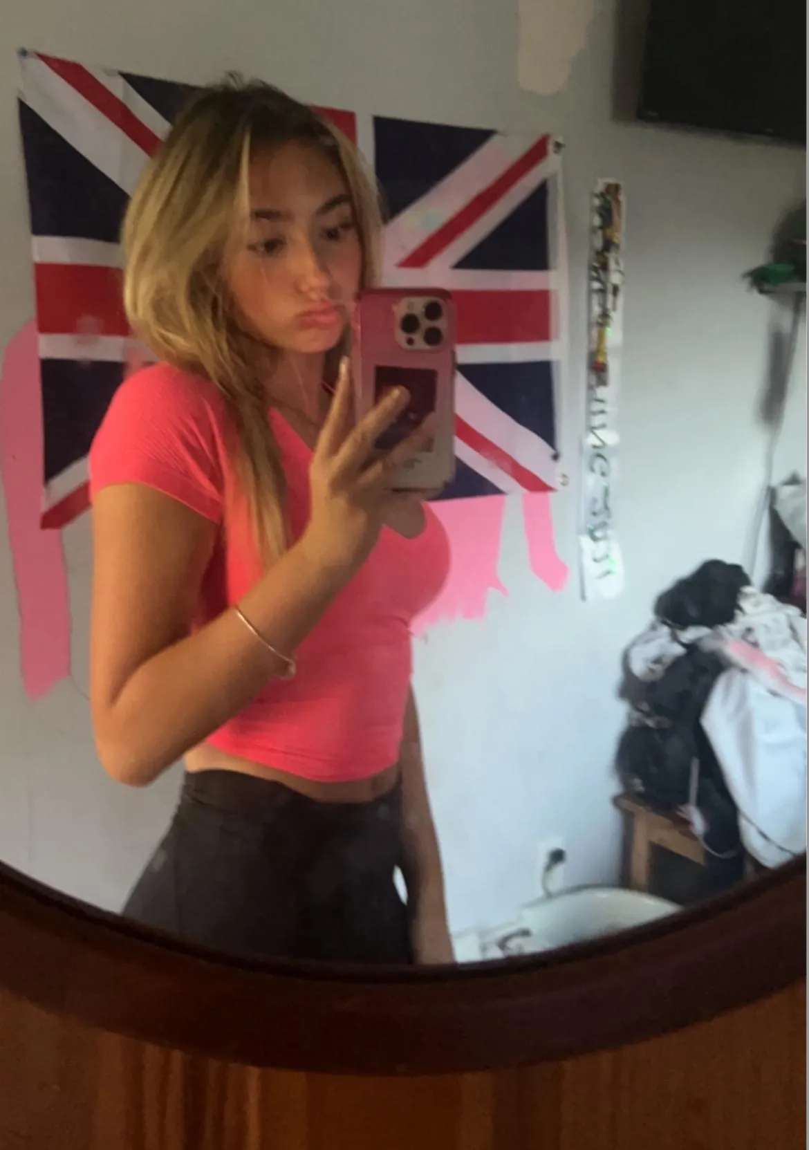 19F. I know you love serving me, just give in to your temptations and come be my new slave! ;) USA EST