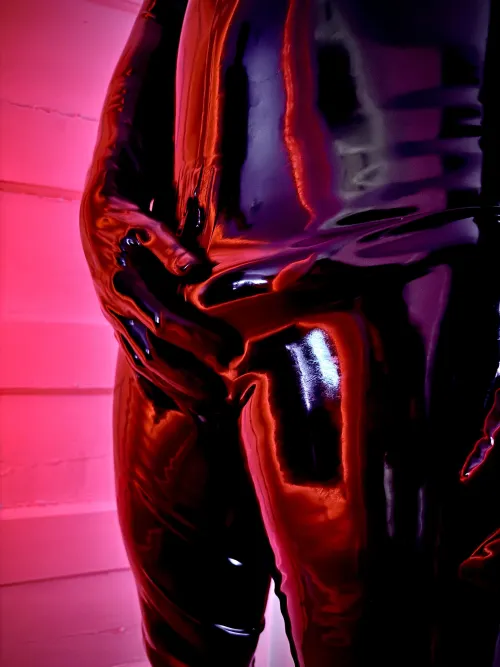 3602 :: can’t stop touching itself