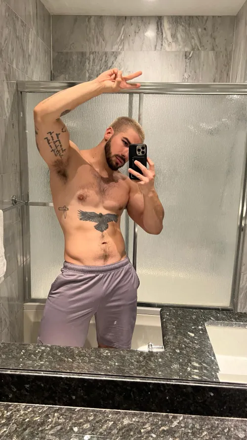 Can you come help me take some pictures?