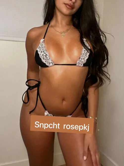 (F4M) - who’s down to explore some wild stuff with me?