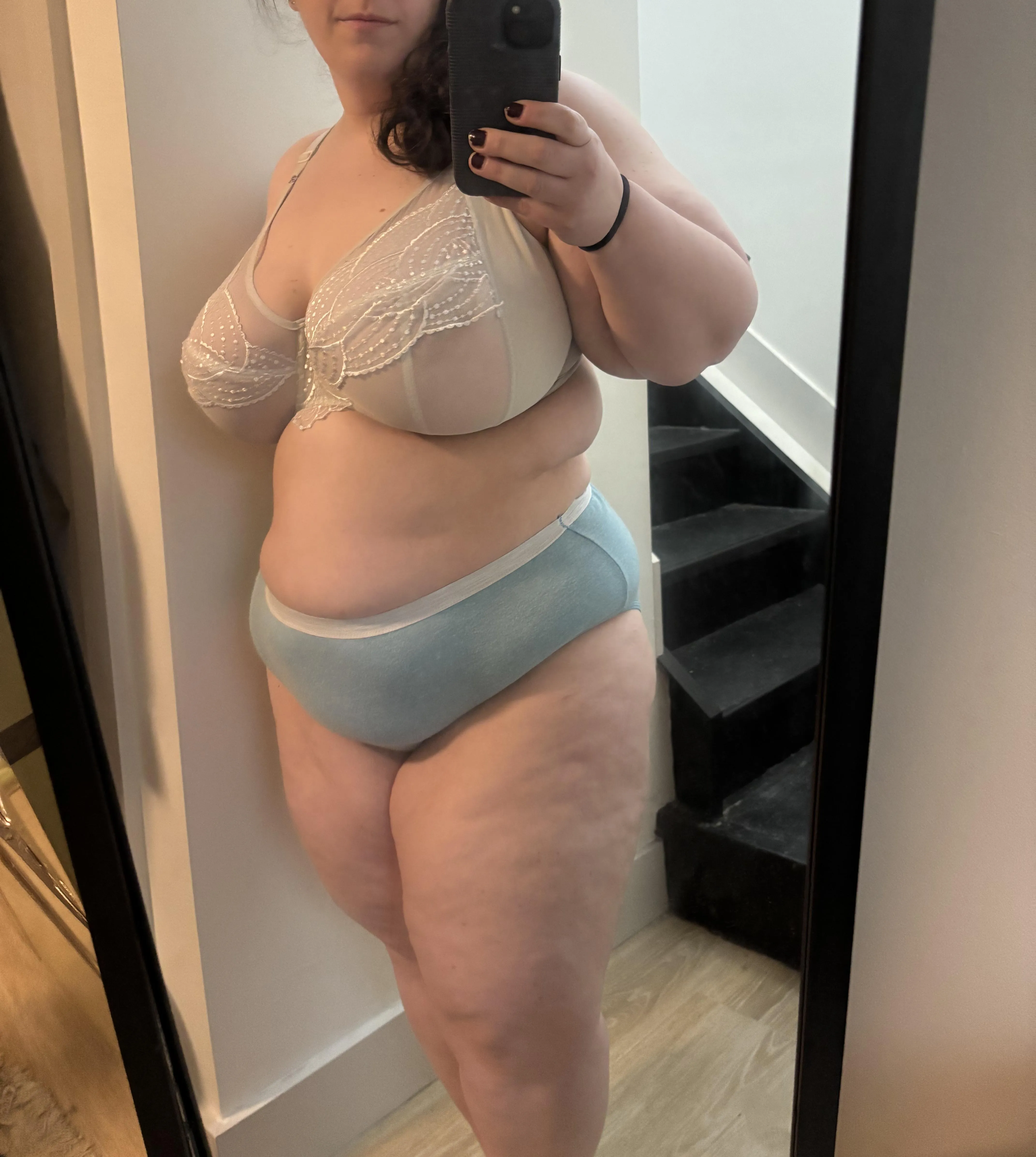 Granny panties & lumpy thighs