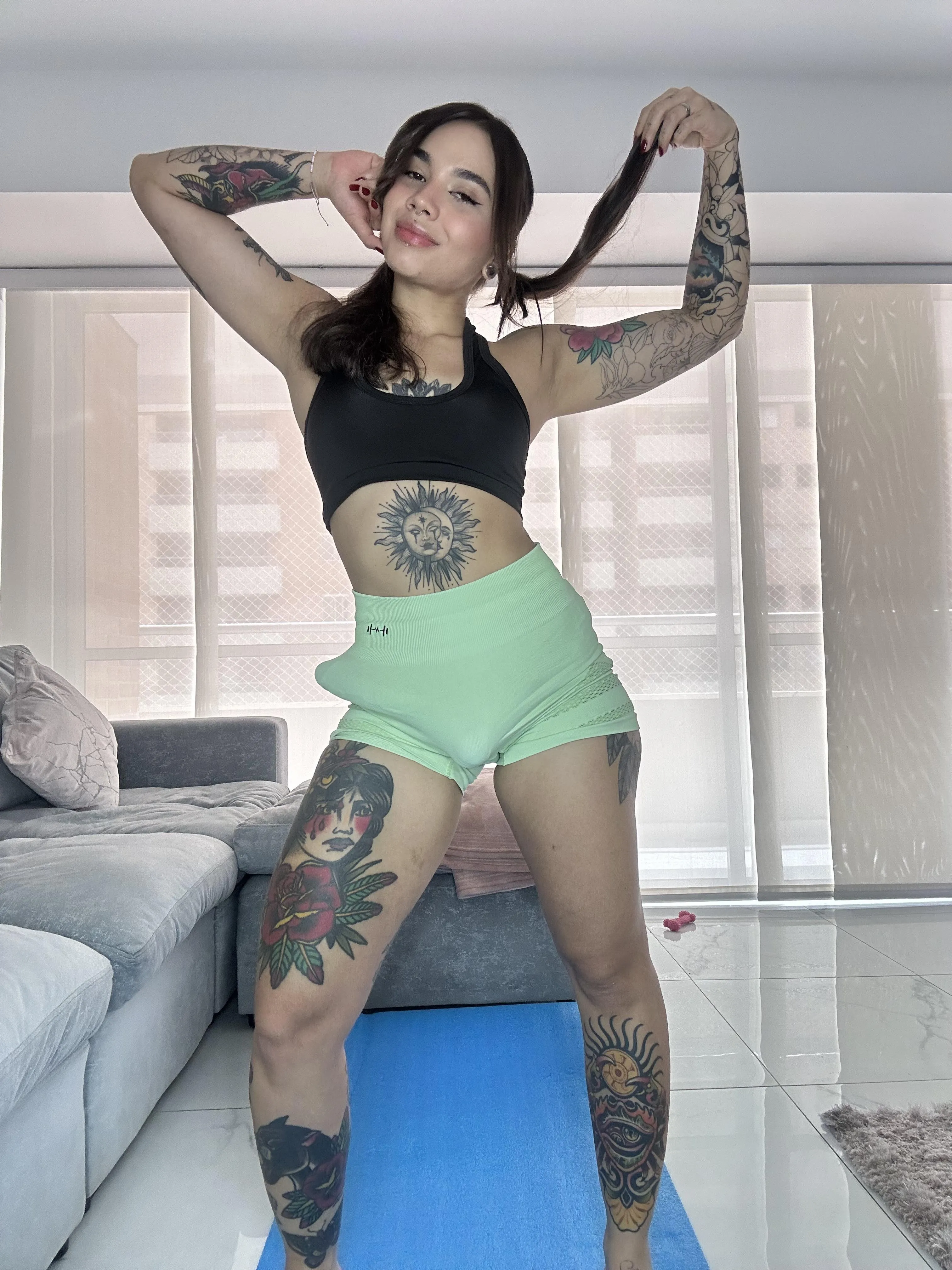 It's a nice day to peg someone