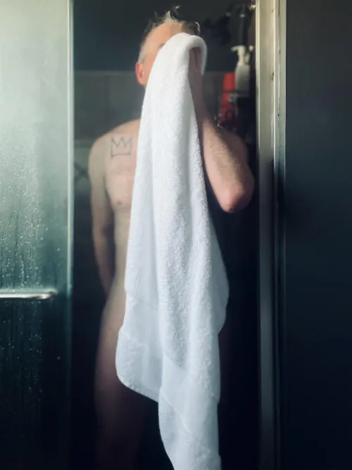‘There’s a frood who really knows where his towel is’