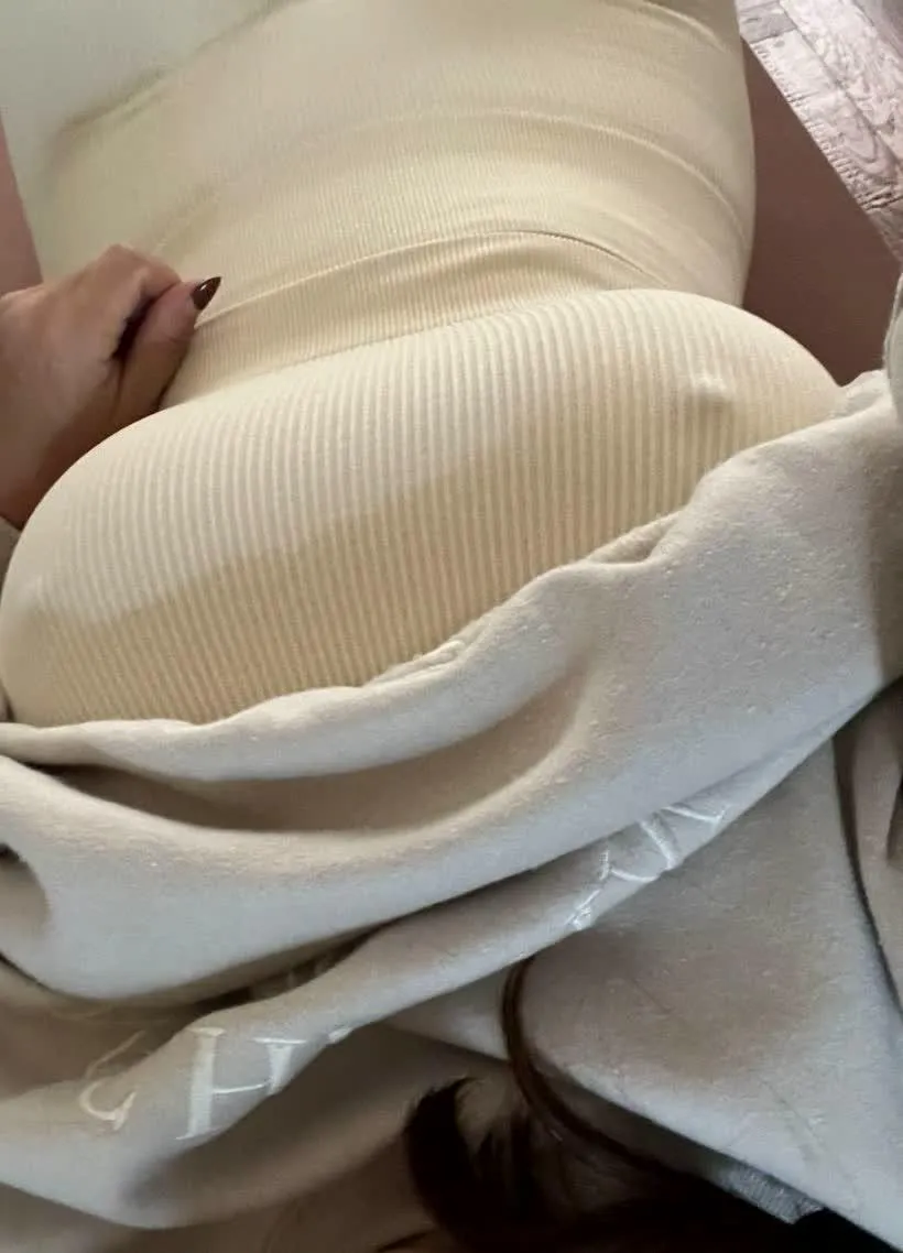 Touch me like I'm rare babe