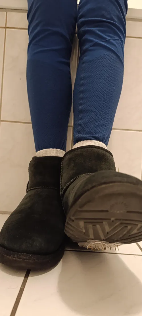 Would you like to be trampled with this sole?😈