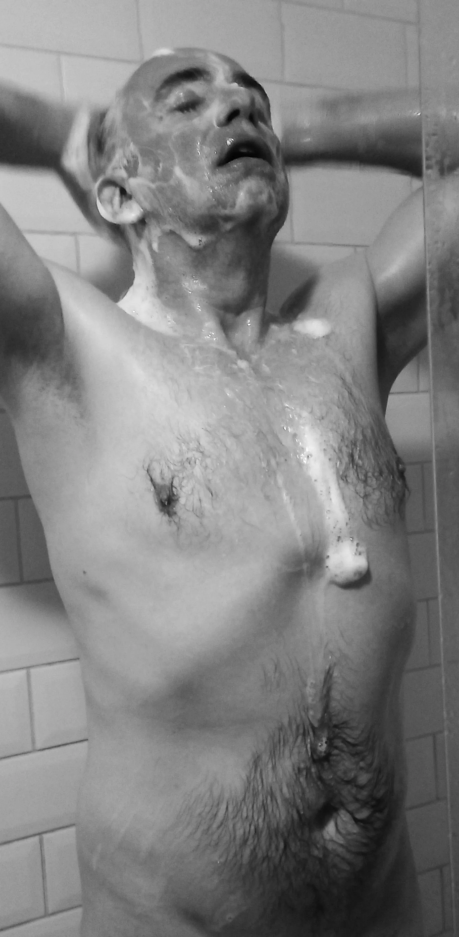 53 [M4F] London. Daddy needs a hand washing my back...