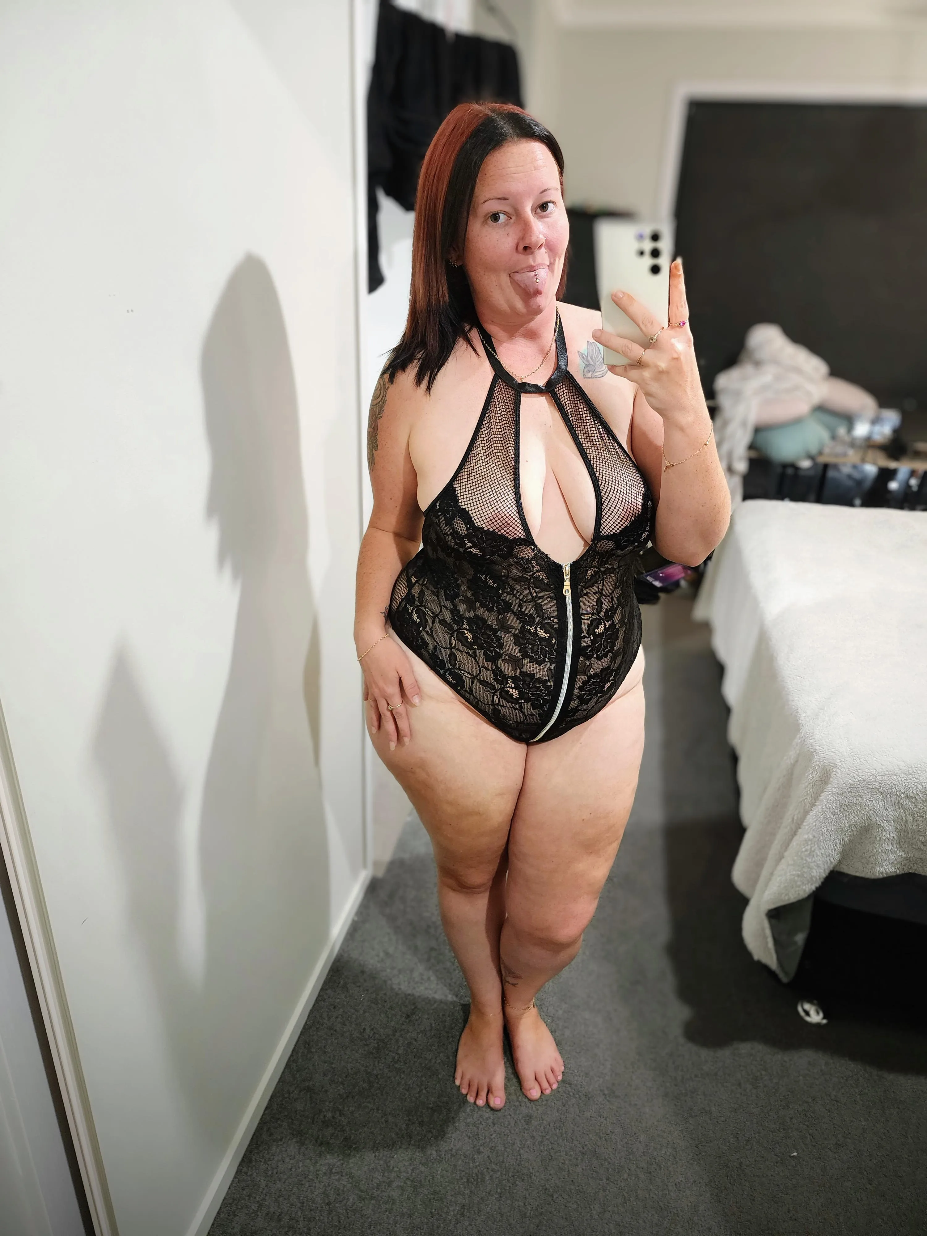 Horny and waiting for someone to play with me