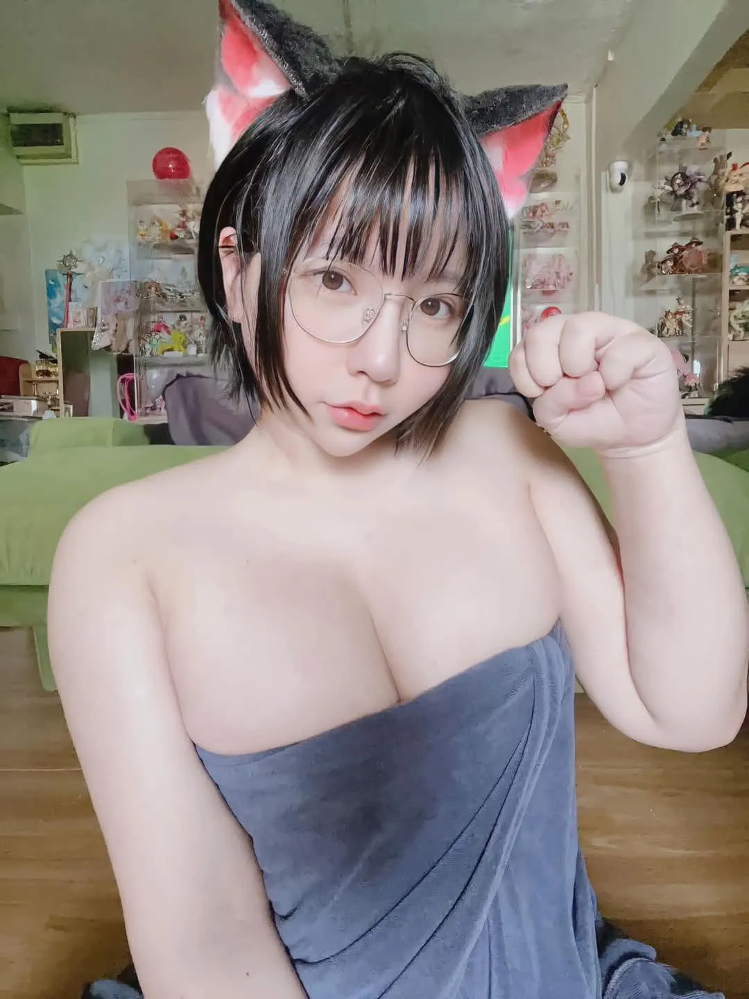 if i send u my nudies would u jerk off to it rn? y/n