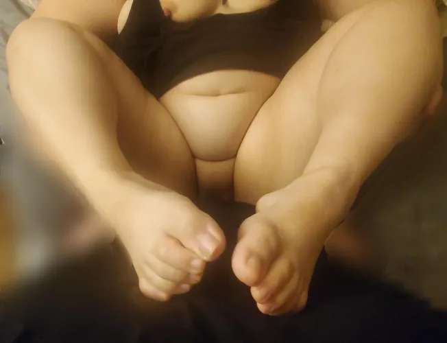 Just some bbw feet.