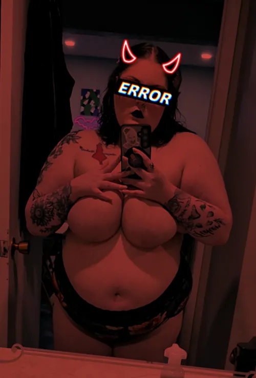 Pre concert selfie 🖤