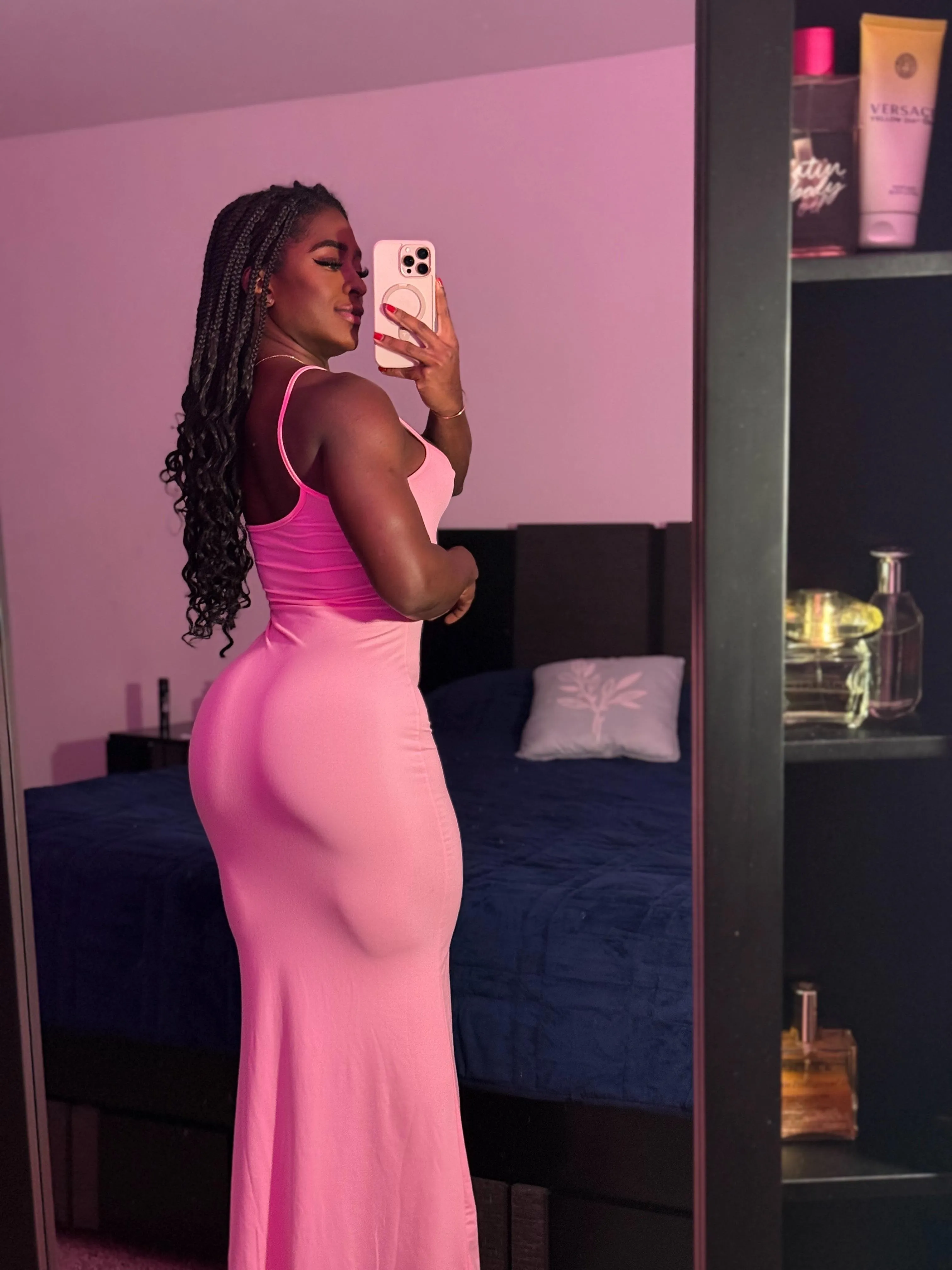 say yes if you want my nudes for you to jerk to, ill send you<3