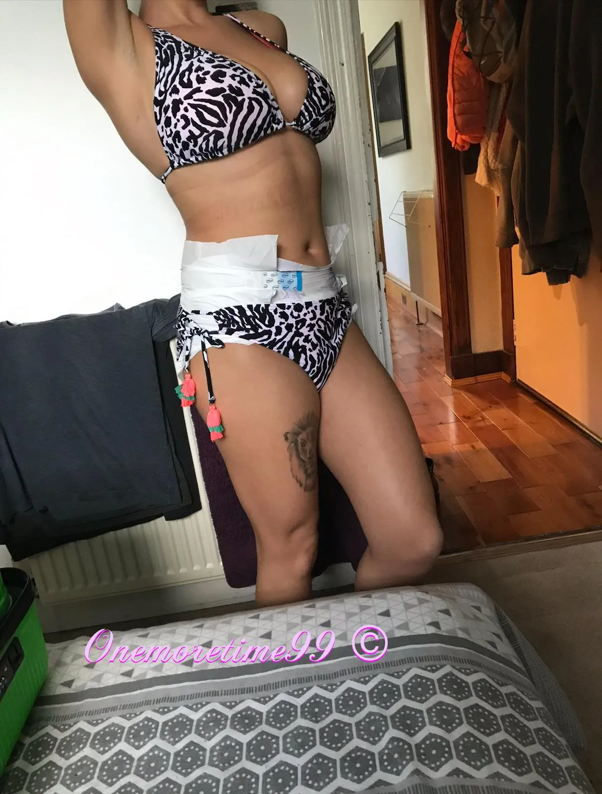 Trying on holiday things for summer babyyyy ☀️ 🍹 🏝️