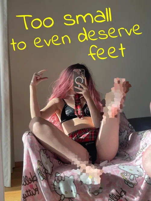 What a shrimp dick pervert 🍤