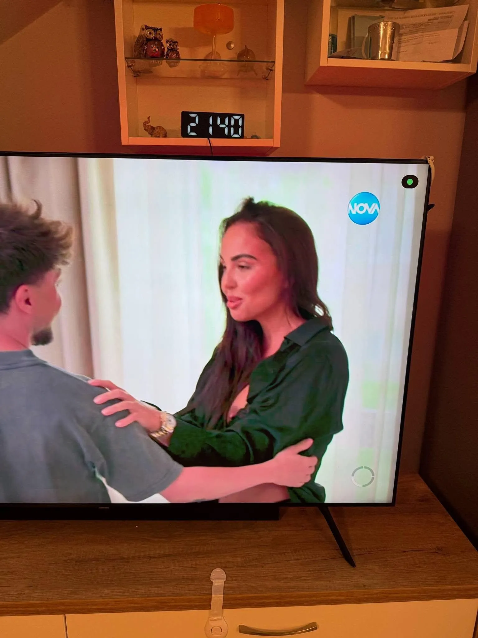 Николета опааа