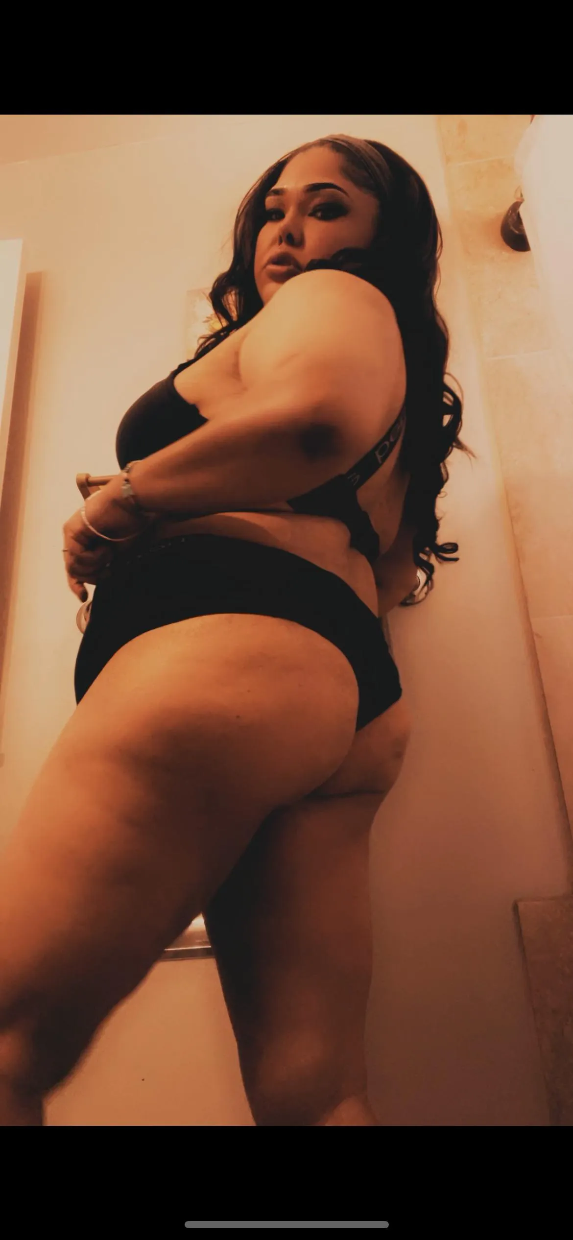 The thicker the thighs, the deeper the drain 😘