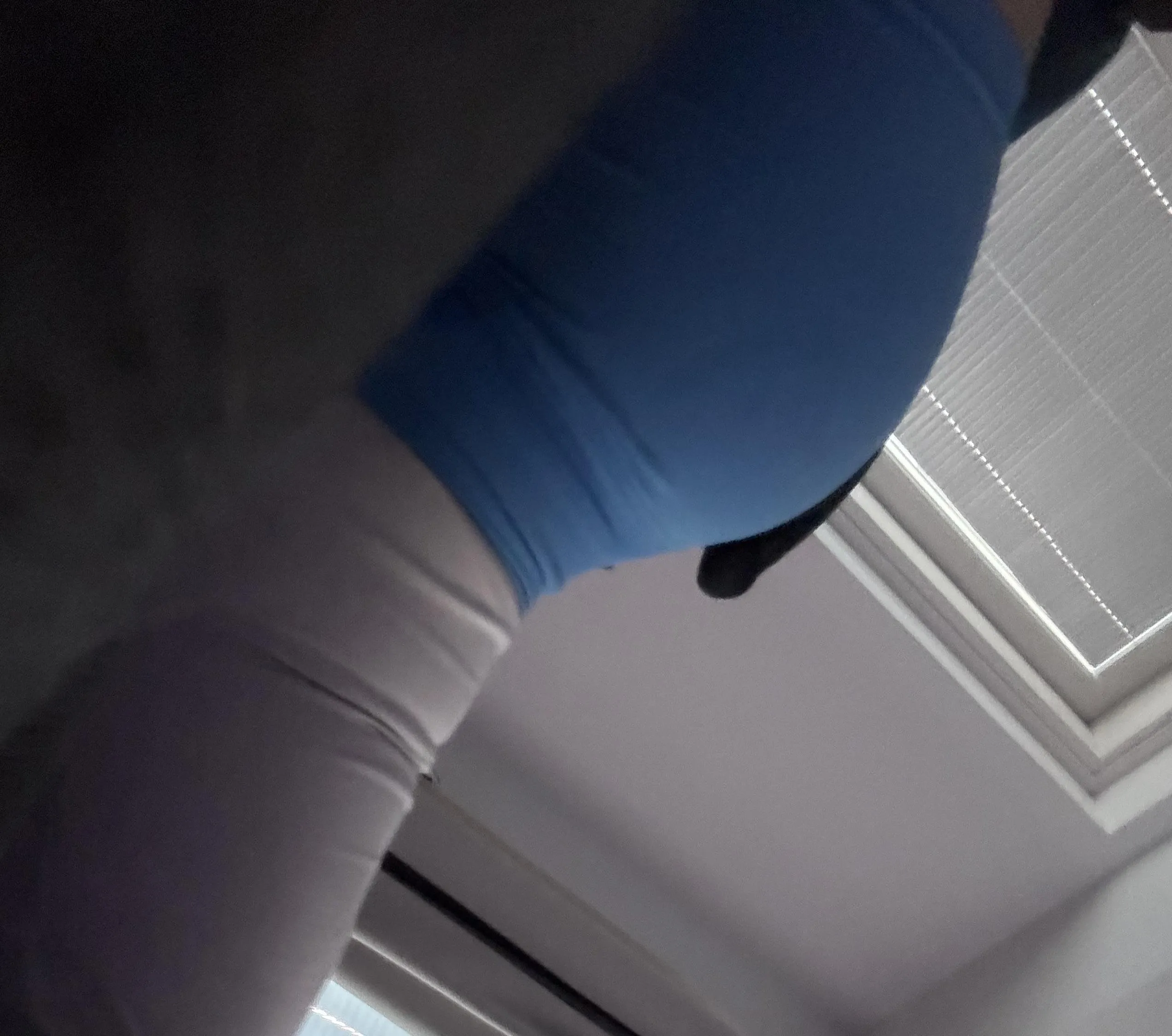 How can I fit this black staff in me